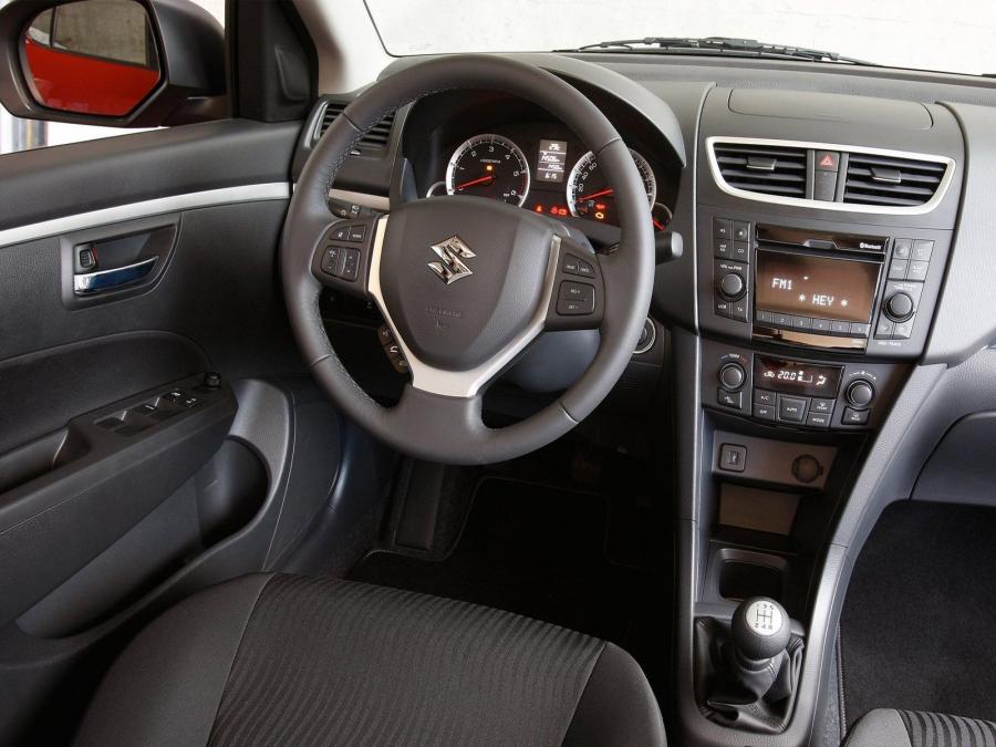  Suzuki Swift 2010 года  (фото 3 из 22)